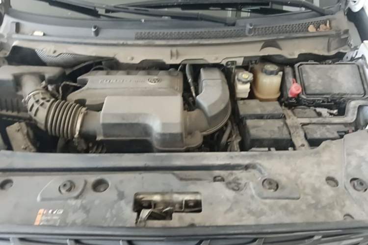 Used Buick GL8 2021 Land Cruiser Executive Class 652T Smart Luxury Model Engine Bay
