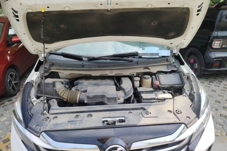 Used Buick GL8 2021 Land Cruiser Executive Class 652T Comfort Model Engine Bay