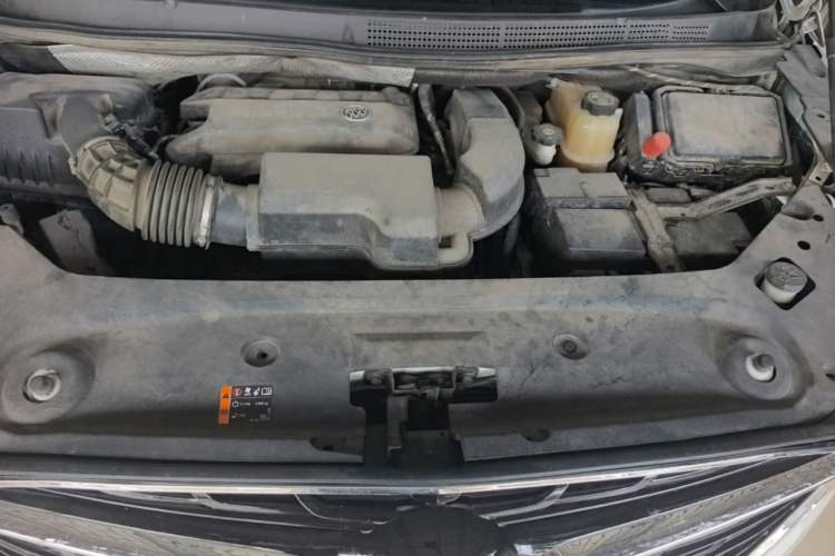 Used Buick GL8 2021 Land Cruiser Executive Class 652T Luxury Model Engine Bay