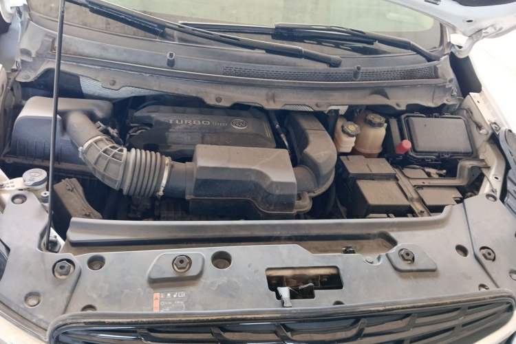 Used Buick GL8 2021 Land Cruiser Executive Class 652T Luxury Model Engine Bay