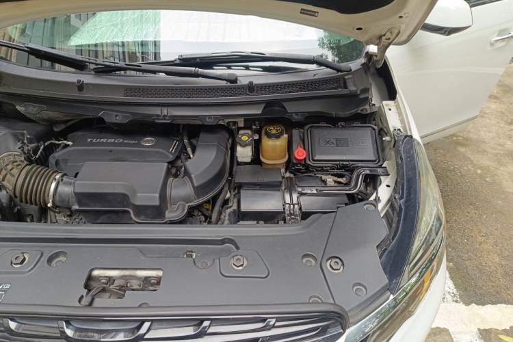 Used Buick GL8 2021 Land Cruiser Executive 652T Premium Model Engine Bay Left