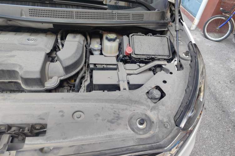 Used Buick GL8 2021 ES Landtrek 653T Comfort Edition Engine Bay Left