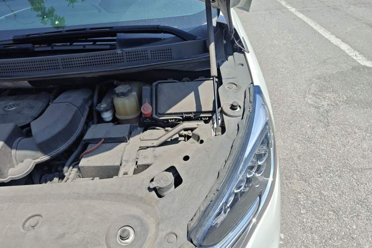 Used Buick GL8 2021 ES Landtrek 653T Comfort Edition Engine Bay Left