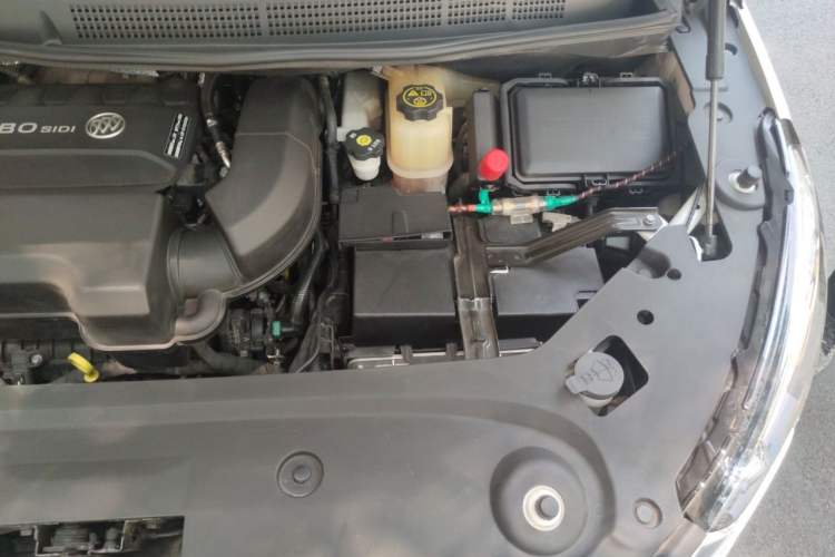 Used Buick GL8 2021 ES Land Cruiser 653T Luxury Edition Engine Bay Left