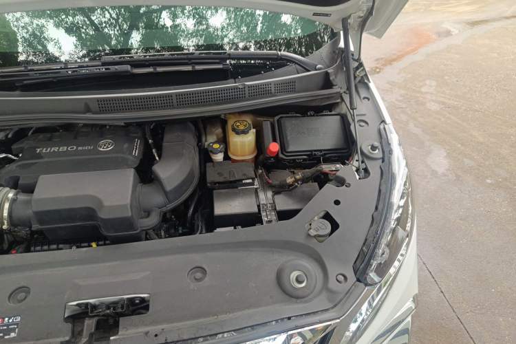 Used Buick GL8 2021 ES Landtrek 653T Comfort Edition Engine Bay Left