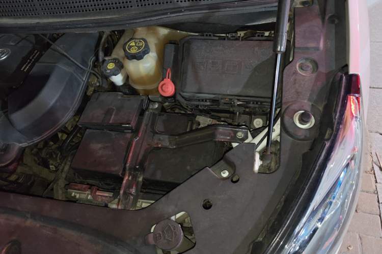 Used Buick GL8 2021 ES Landtrek 653T Comfort Edition Engine Bay Left