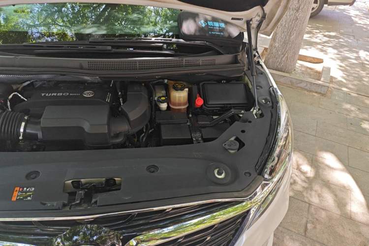 Used Buick GL8 2021 ES Land Cruiser 653T Luxury Edition Engine Bay Left