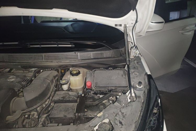 Used Buick GL8 2021 ES Landtrek 653T Comfort Edition Engine Bay Left