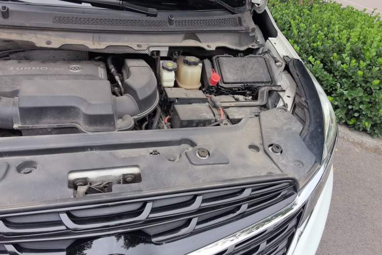 Used Buick GL8 2021 Land Cruiser Executive 652T Premium Model Engine Bay Left