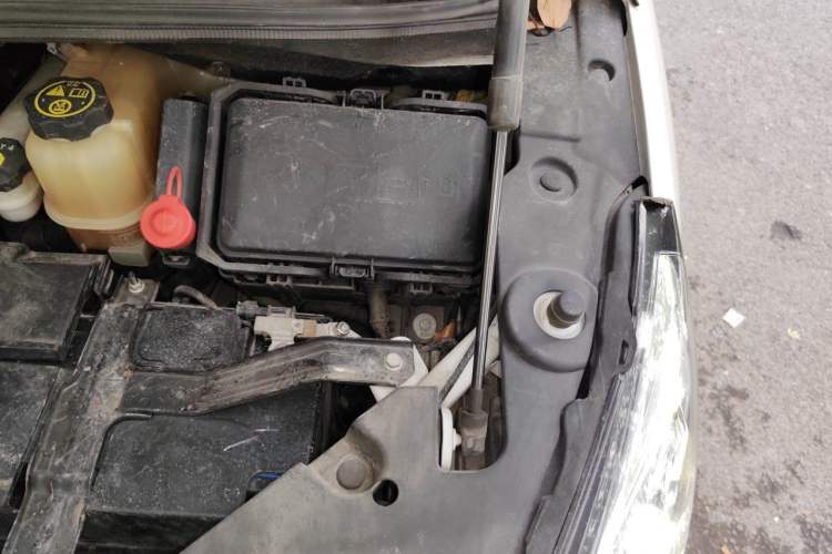 Used Buick GL8 2021 ES Landtrek 653T Comfort Edition Engine Bay Left