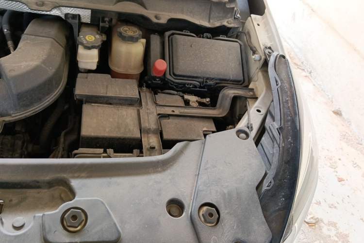 Used Buick GL8 2021 Land Cruiser Executive Class 652T Luxury Model Engine Bay Left
