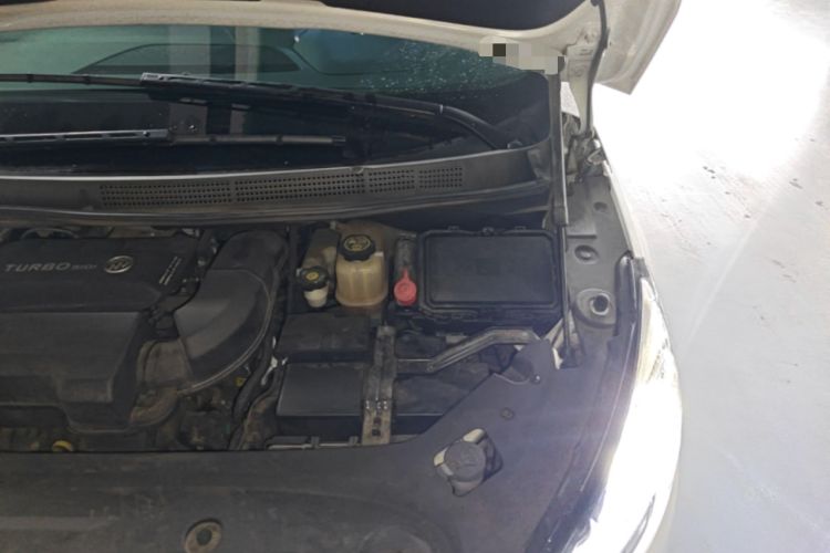Used Buick GL8 2021 ES Landtrek 653T Comfort Edition Engine Bay Left