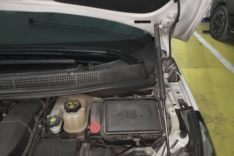 Used Buick GL8 2021 ES Landtrek 653T Comfort Edition Engine Bay Left