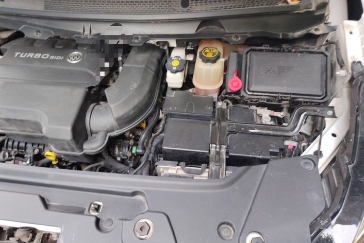 Used Buick GL8 2021 Land Cruiser Executive Class 652T Luxury Model Engine Bay Left