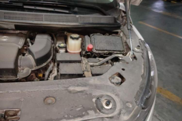 Used Buick GL8 2021 ES Landtrek 653T Comfort Edition Engine Bay Left