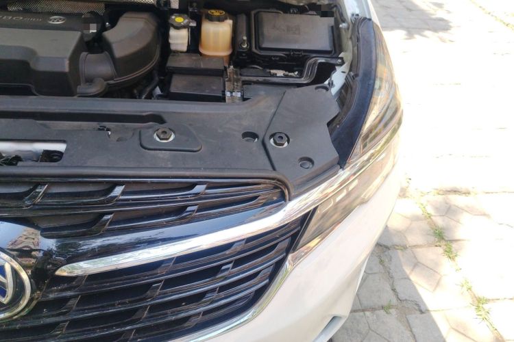 Used Buick GL8 2021 Land Cruiser Executive Class 652T Comfort Model Engine Bay Left