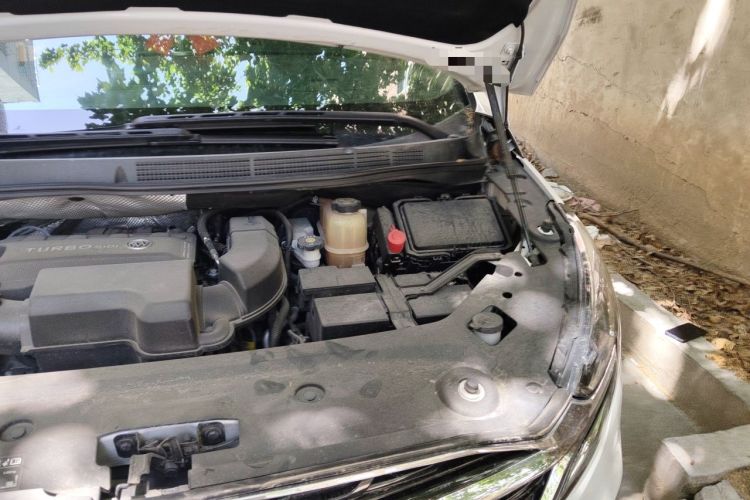 Used Buick GL8 2021 ES Landtrek 653T Luxury Model Engine Bay Left