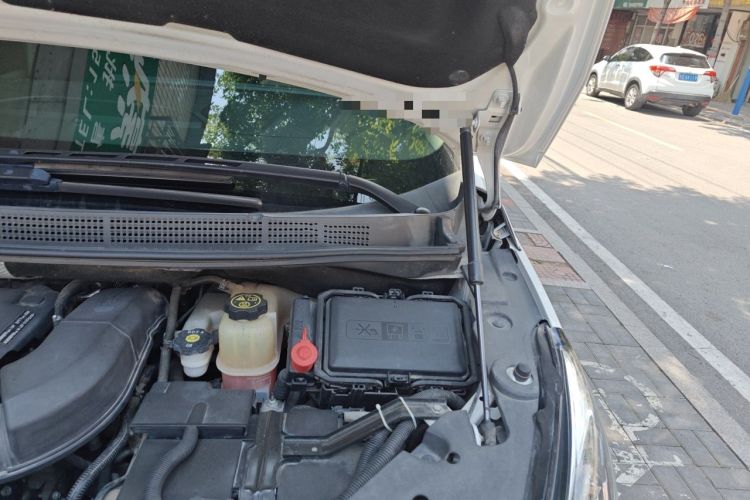Used Buick GL8 2021 ES Landtrek 653T Comfort Edition Engine Bay Left
