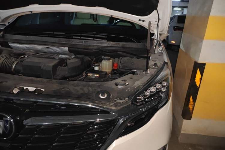 Used Buick GL8 2021 ES Land Cruiser 653T Luxury Edition Engine Bay Left