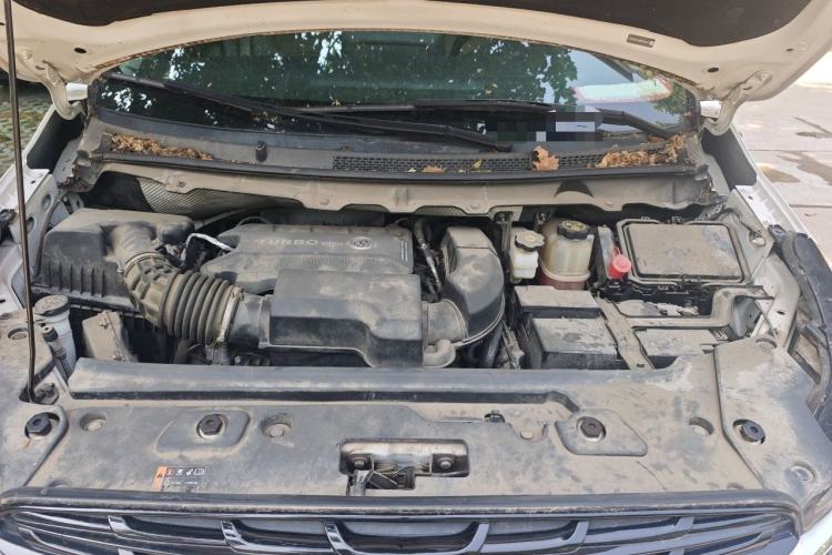 Used Buick GL8 2021 Land Cruiser Executive Class 652T Luxury Model Engine Bay