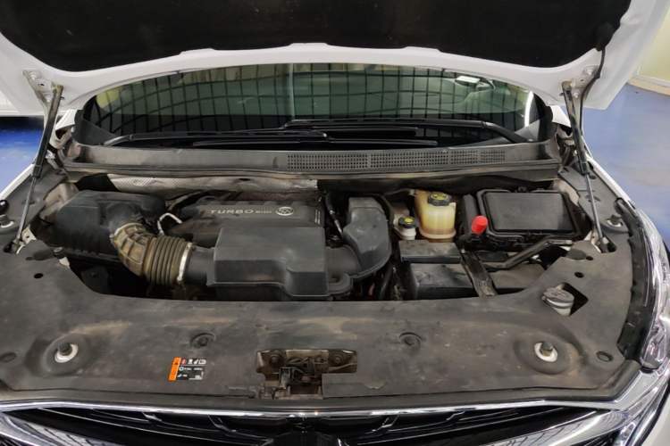 Used Buick GL8 2021 ES Land Cruiser 653T Flagship Model Engine Bay
