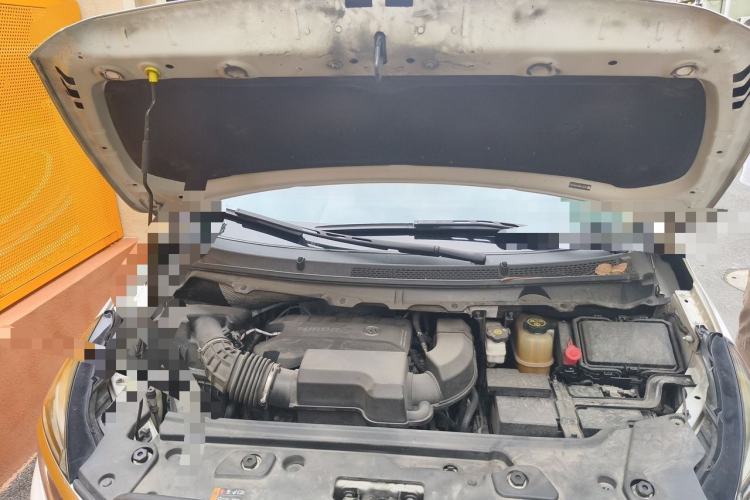 Used Buick GL8 2021 Land Cruiser Executive Class 652T Luxury Model Engine Bay