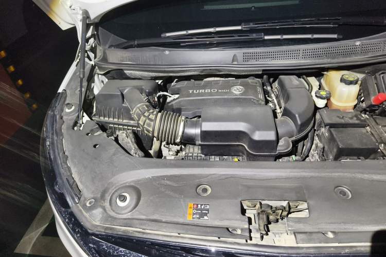 Used Buick GL8 2021 ES Landtrek 653T Smart Luxury Model Engine Bay Right