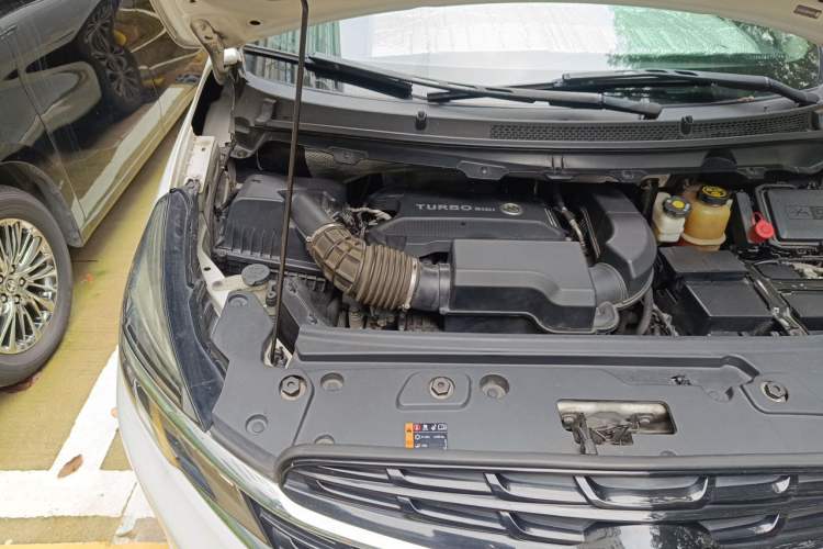 Used Buick GL8 2021 Land Cruiser Executive 652T Premium Model Engine Bay Right