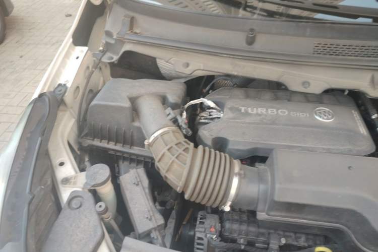 Used Buick GL8 2021 Land Cruiser Executive Class 652T Luxury Model Engine Bay Right