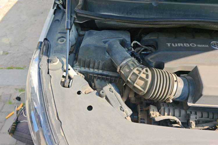 Used Buick GL8 2021 ES Landtrek 653T Smart Luxury Model Engine Bay Right