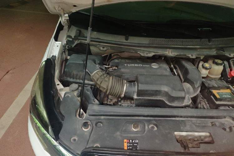 Used Buick GL8 2021 Land Cruiser Executive Class 652T Comfort Model Engine Bay Right