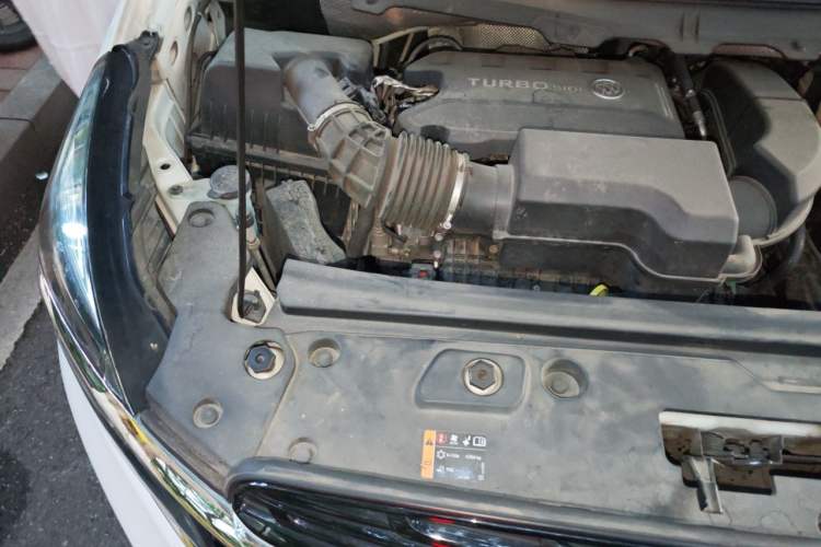 Used Buick GL8 2021 Land Cruiser Executive Class 652T Luxury Model Engine Bay Right