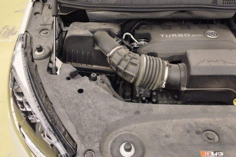 Used Buick GL8 2021 ES Landtrek 653T Comfort Edition Engine Bay Right