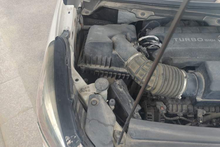 Used Buick GL8 2021 Land Cruiser Executive Class 652T Comfort Model Engine Bay Right