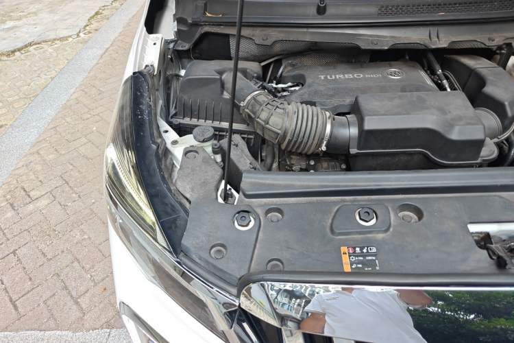 Used Buick GL8 2021 Land Cruiser Executive Class 652T Luxury Model Engine Bay Right