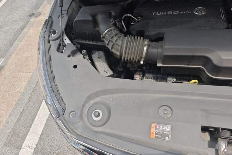 Used Buick GL8 2021 ES Land Cruiser 653T Luxury Edition Engine Bay Right