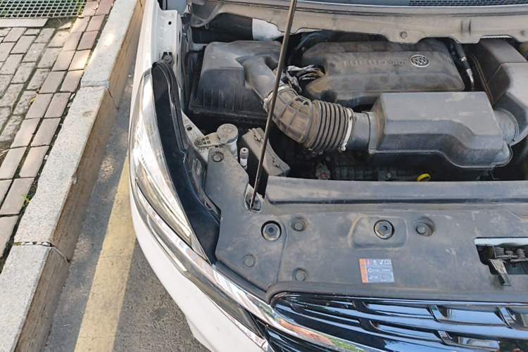 Used Buick GL8 2021 Land Cruiser Executive Class 652T Luxury Model Engine Bay Right