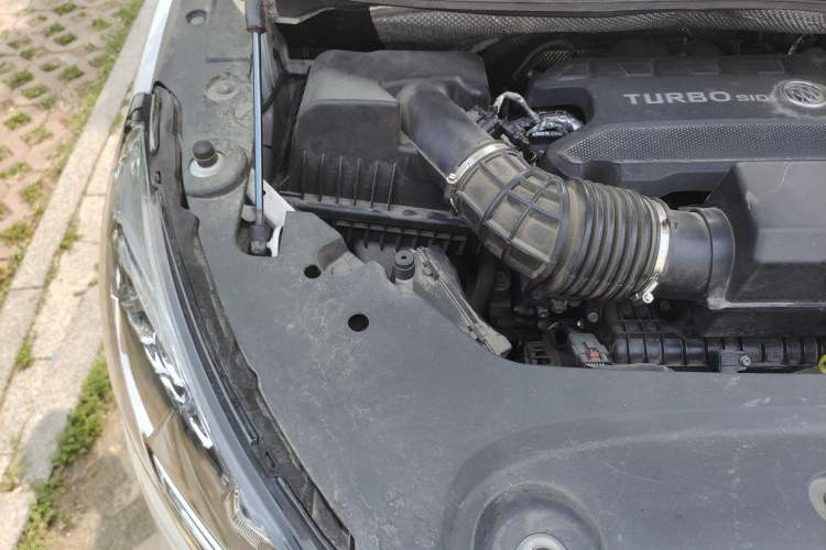 Used Buick GL8 2021 ES Landtrek 653T Smart Luxury Model Engine Bay Right