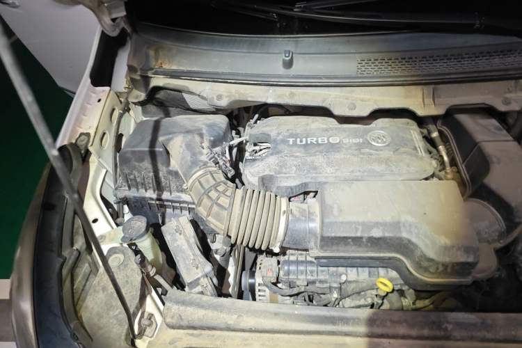 Used Buick GL8 2021 Land Cruiser Executive Class 652T Luxury Model Engine Bay Right