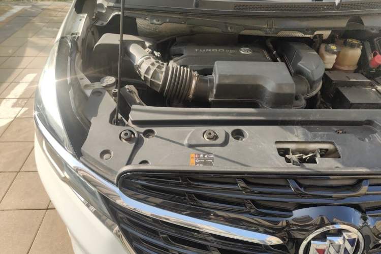 Used Buick GL8 2021 Land Cruiser Executive Class 652T Comfort Model Engine Bay Right