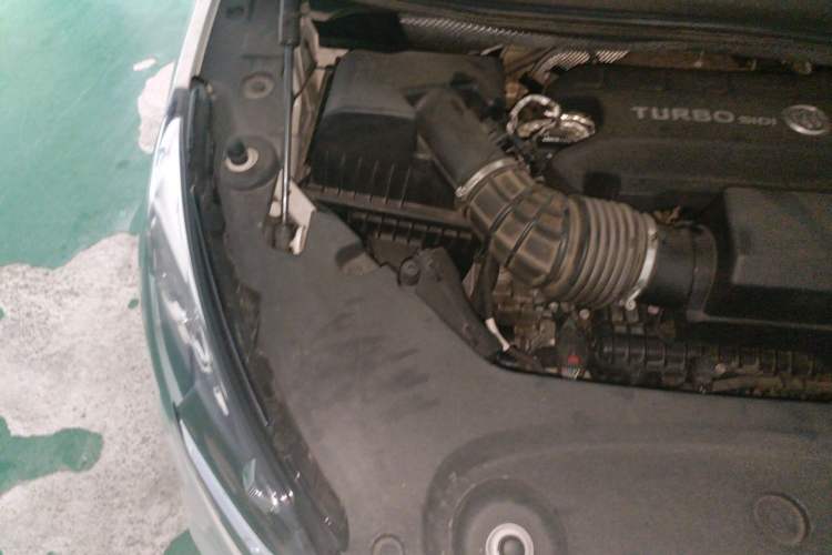 Used Buick GL8 2021 ES Landtrek 653T Comfort Edition Engine Bay Right
