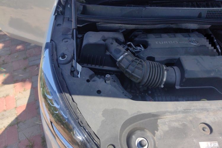 Used Buick GL8 2021 ES Land Cruiser 653T Luxury Edition Engine Bay Right