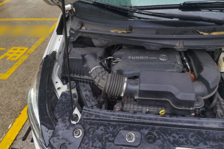 Used Buick GL8 2021 Land Cruiser Executive Class 652T Luxury Model Engine Bay Right