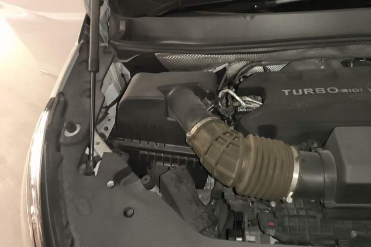 Used Buick GL8 2021 ES Landtrek 653T Smart Luxury Model Engine Bay Right
