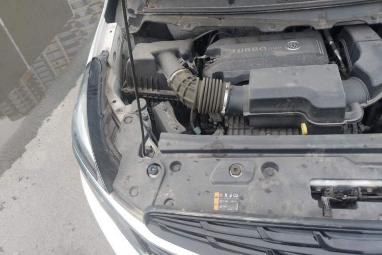 Used Buick GL8 2021 Land Cruiser Executive Class 652T Comfort Model Engine Bay Right