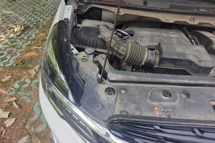 Used Buick GL8 2021 Land Cruiser Executive Class 652T Luxury Model Engine Bay Right