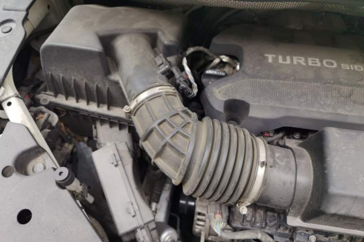 Used Buick GL8 2021 ES Land Cruiser 653T Luxury Edition Engine Bay Right