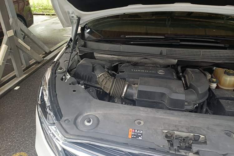 Used Buick GL8 2021 ES Land Cruiser 653T Luxury Edition Engine Bay Right