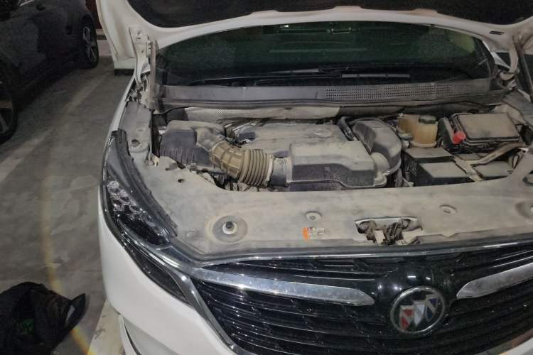 Used Buick GL8 2021 ES Land Cruiser 653T Luxury Edition Engine Bay Right