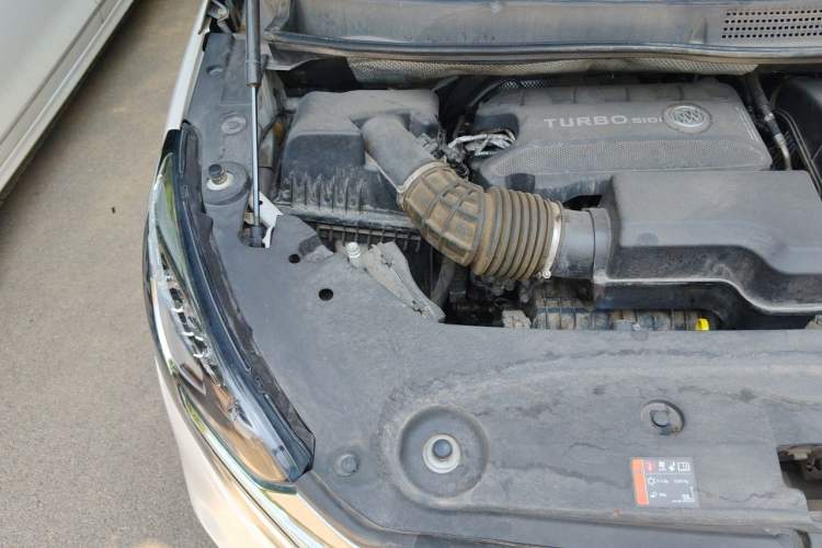Used Buick GL8 2021 ES Land Cruiser 653T Luxury Edition Engine Bay Right